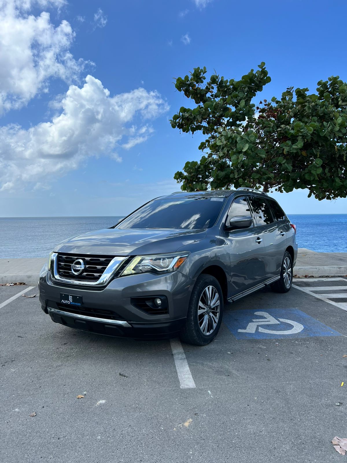 Nissan Pathfinder SV 2020